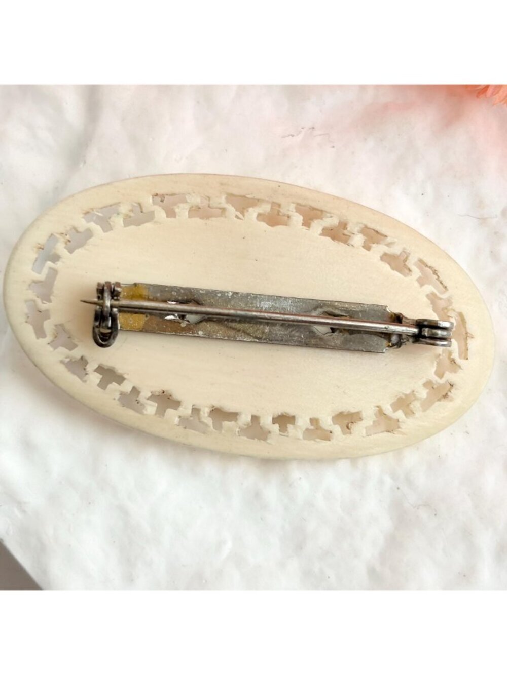 Chinese Hand-Carved & Painted Landscape Scenery 1950's Vintage Jewelry Brooch - Picture 2 of 10